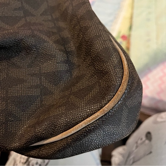 MK Mini Shoulder Bag - Picture 5 of 14